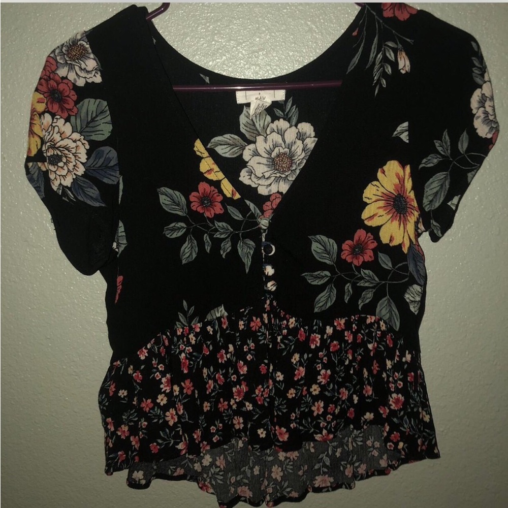 Black Floral V-Neck Crop Top with Button Front